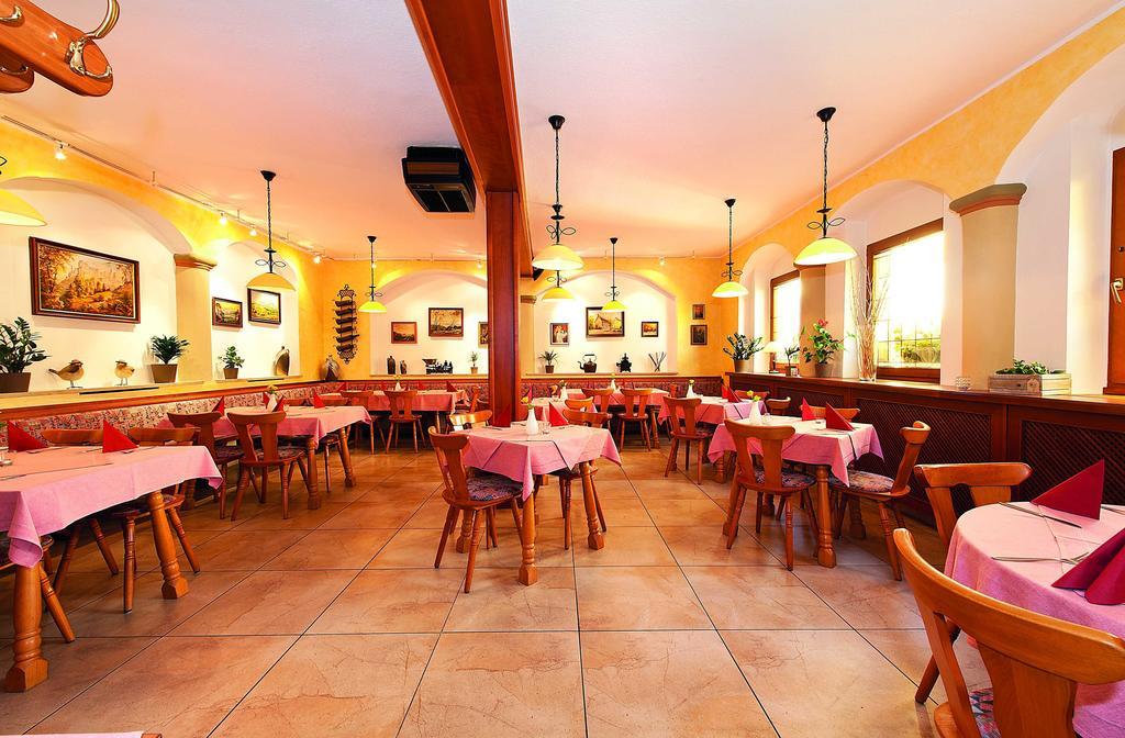 Gasthaus& Pension Zum Roten Haus 巴特尚道 外观 照片