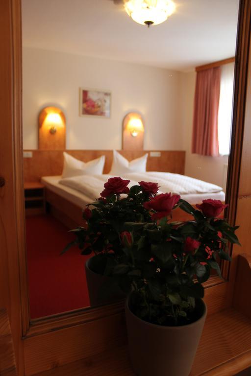 Gasthaus& Pension Zum Roten Haus 巴特尚道 客房 照片