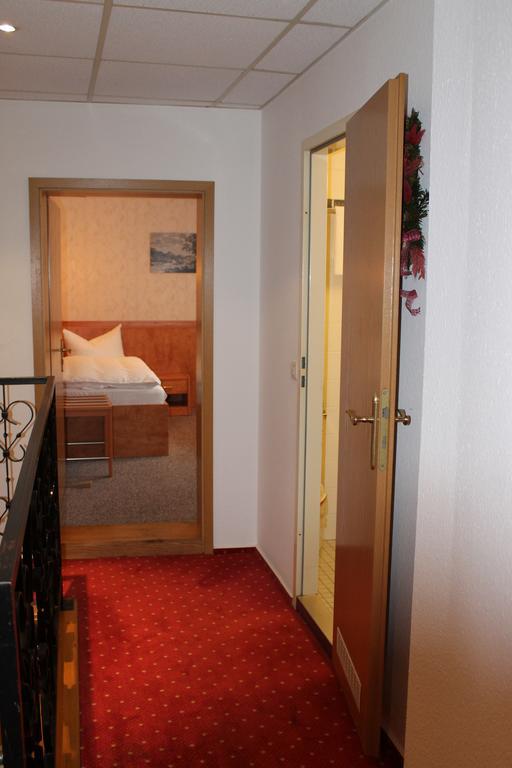 Gasthaus& Pension Zum Roten Haus 巴特尚道 客房 照片